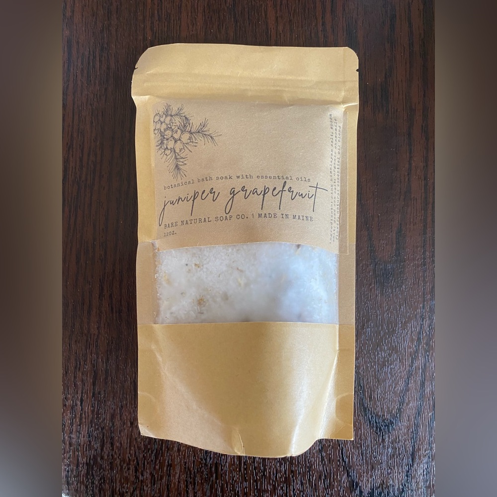 New Bare Natural Soap Company Bath Soak - Juniper & Grapefruit